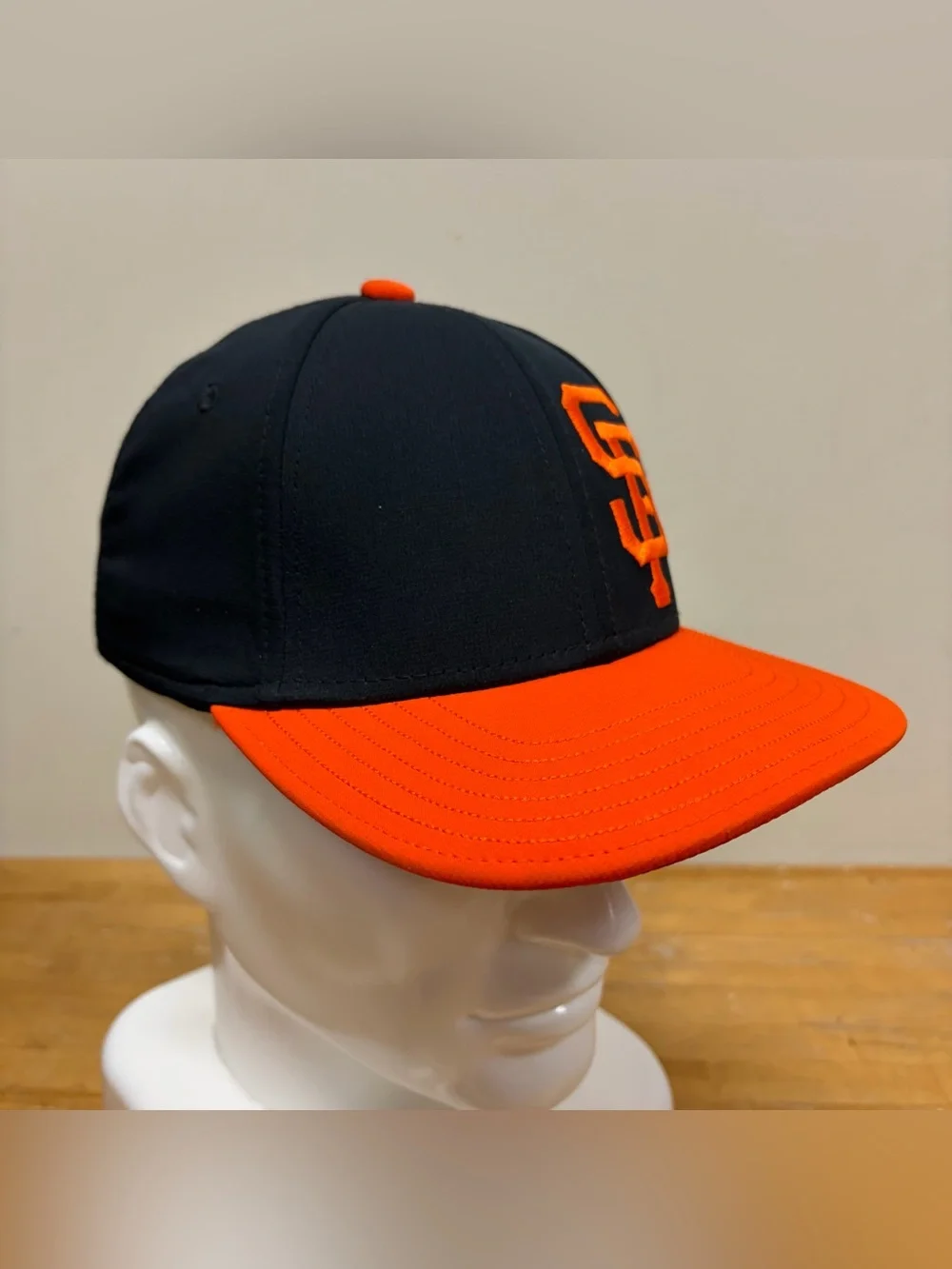 Under Armour San Francisco Giants Baseball Orange / Black Youth Hat